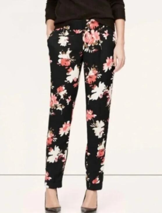 LOFT Pants - LOFT Drapey Floral Marisa Fit Pants Size 6